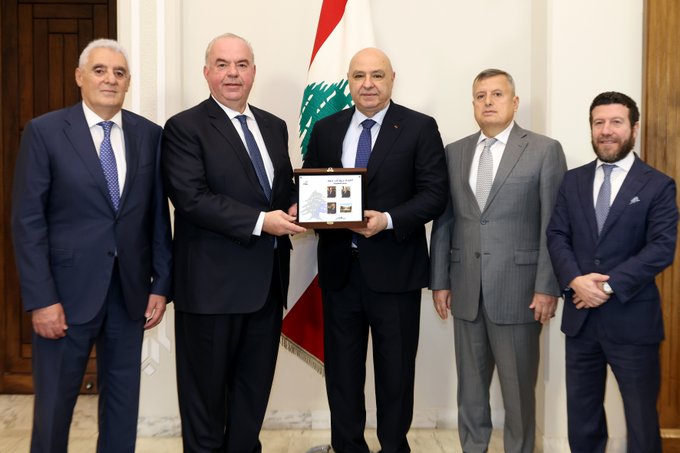 أول طابع تذكاري يحمل اسم الرئيس جوزاف عون