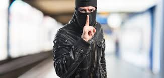 سرقة مسدس من داخل سيارة في جل الديب