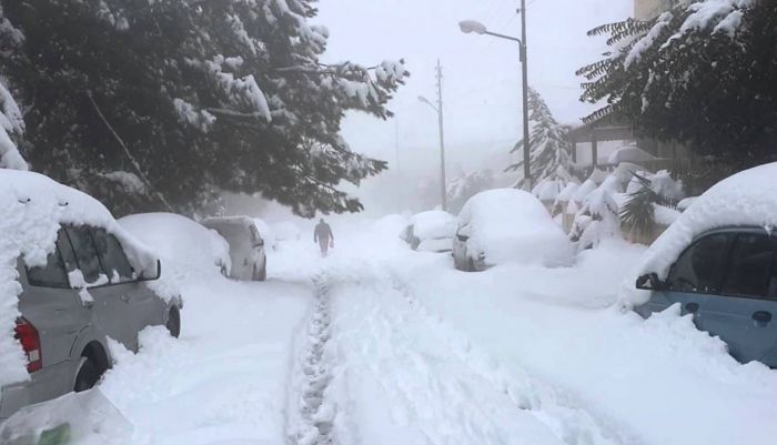 منخفض سريع يضرب لبنان: أمطار غزيرة وثلوج على المرتفعات مع موجة صقيع حتى الأسبوع المقبل
