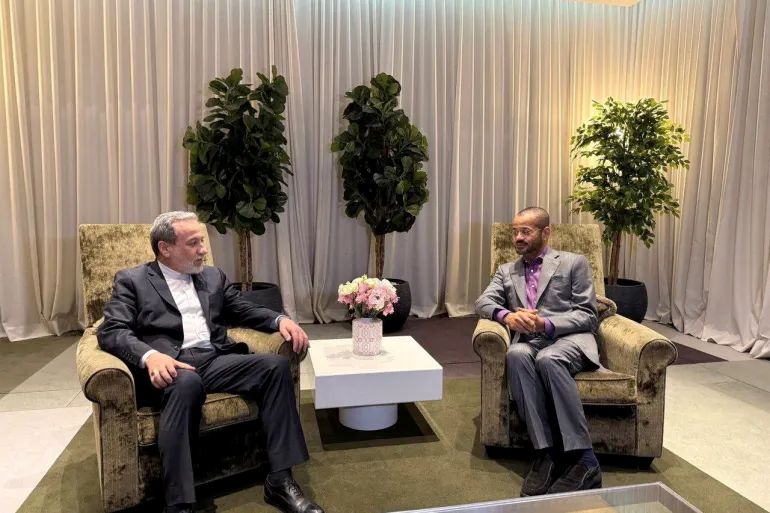 استئناف الجولة الثالثة من المباحثات الأميركية–الإيرانية في مقر السفير العُماني بجنيف