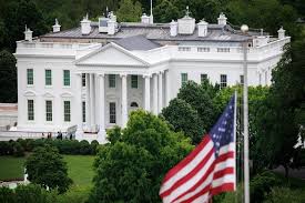 البيت الأبيض: العمليات الأميركية ضد إيران مستمرة بموازاة بحث ترامب في الخيارات الدبلوماسية