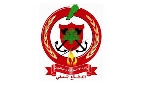 الدفاع المدني أخمد حريقا داخل مخيم للنازحين السوريين في بر الياس