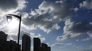 الطقس غدًا قليل الغيوم مع ارتفاع في درجات الحرارة جبلًا وداخلًا