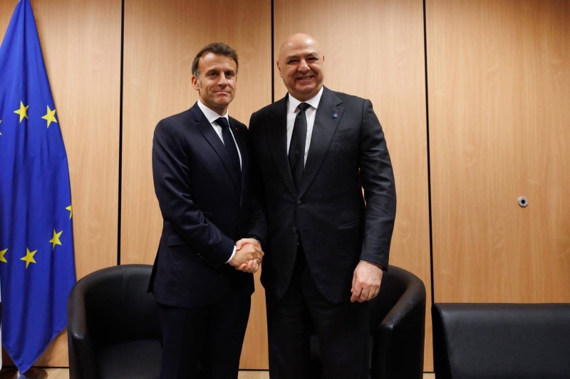 عون يلتقي ماكرون قبيل افتتاح القمة الأوروبية غير الرسمية في نيقوسيا