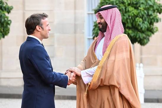 "واس": ولي العهد السعودي يبحث مع الرئيس الفرنسي مستجدات مذكرة التفاهم بين أميركا وإيران