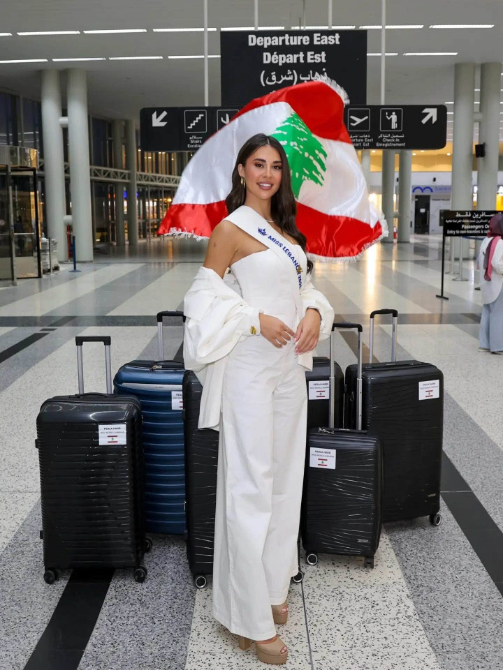 ملكة جمال لبنان بيرلا حرب إلى مسرح ملكة جمال العالم في فيتنام