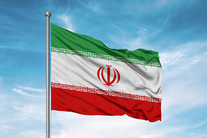 الرئاسة الإيرانية تعلن قبول استقالة وزير النفط