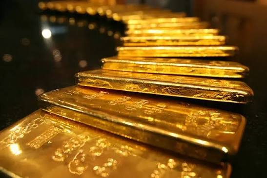 تراجع أسعار الذهب وسط مخاوف التضخم وترقب قرار الفيدرالي الأميركي