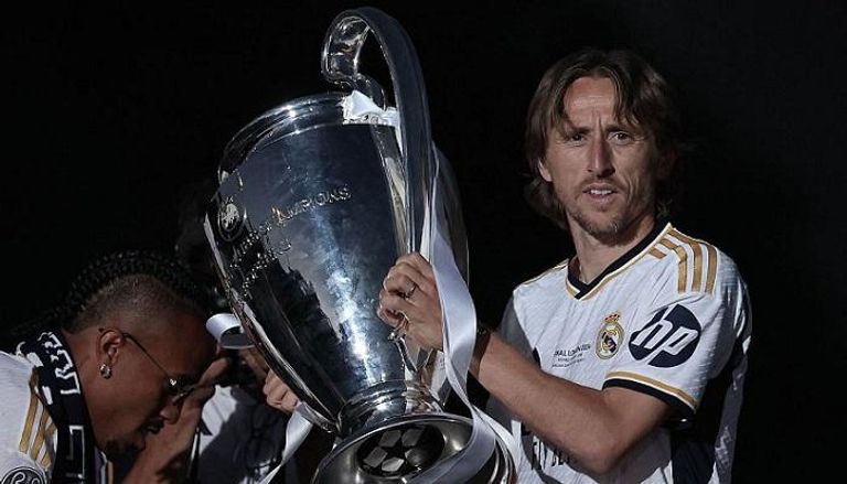 مودريتش مع الريال لموسم اضافي