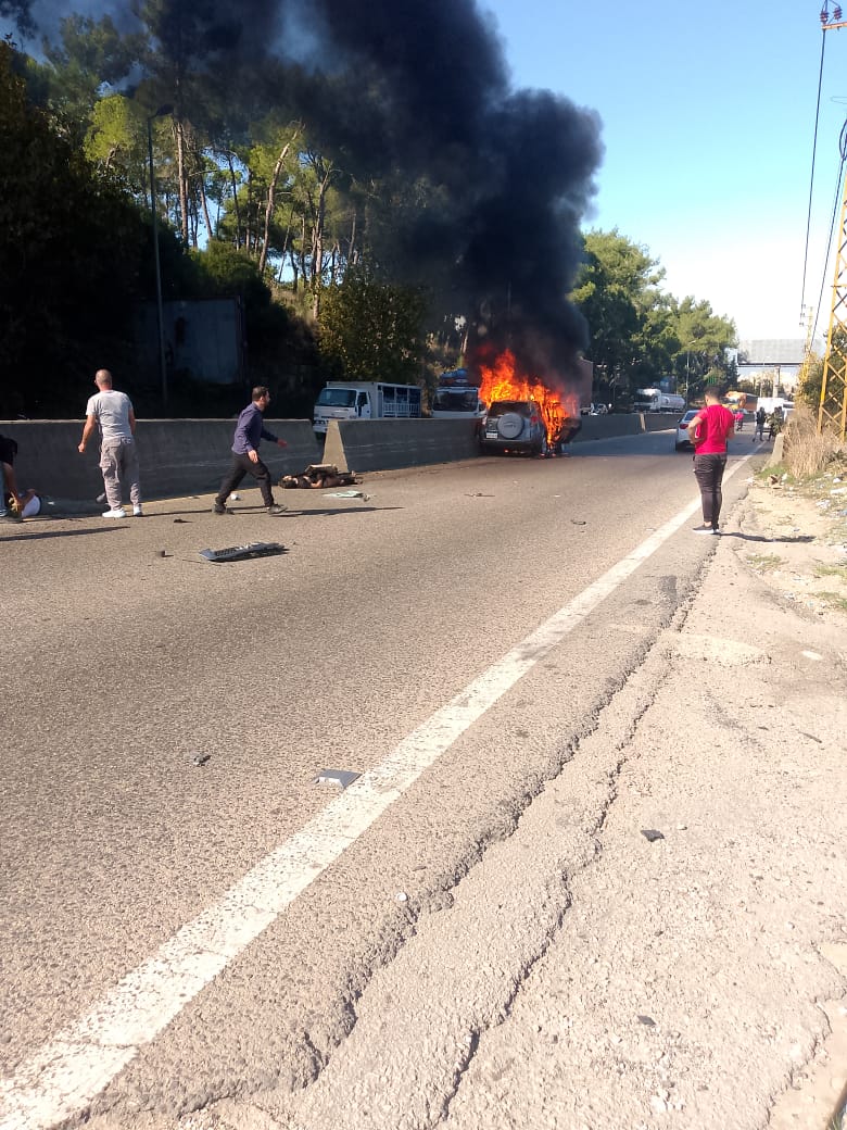 جرحى في استهداف السيارة على طريق عاليه الكحالة