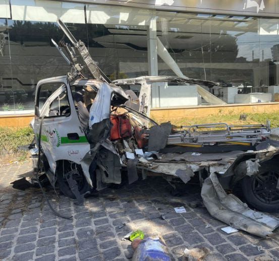 في حادث هو الثاني اليوم شهيد من المسعفين وجريحان في دير الزهراني