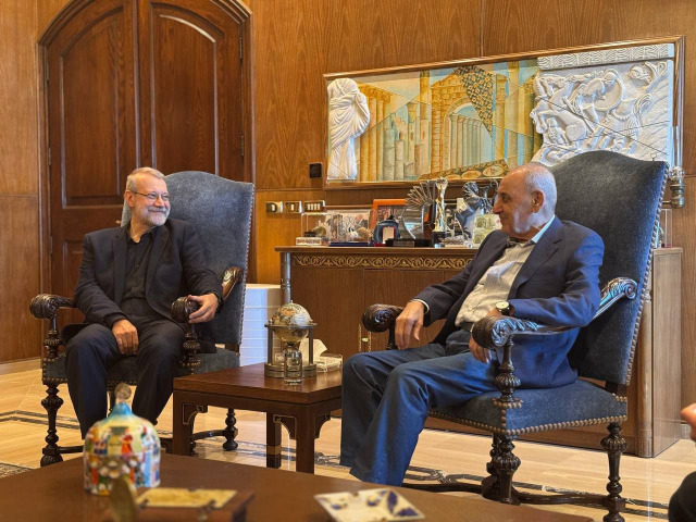 لاريجاني من عين التينة: نسعى إلى حل المشاكل بينما نتنياهو هو من يخرب الأمور وعليكم التمييز بين الأصدقاء والأعداء