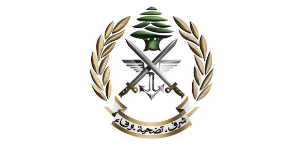 إصابة ٤ عسكريين لبنانيين بعد استهدافهم من مسلحين سوريين في معربون-بعلبك