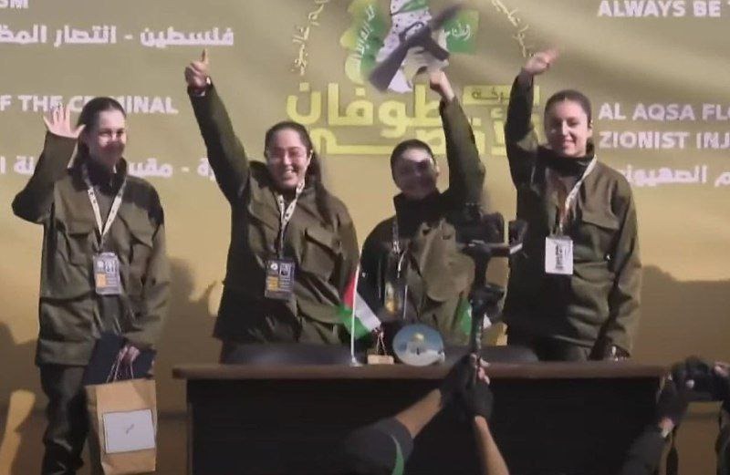 الصليب الأحمر الدولي يتسلم الأسيرات "الاسرائيليات"