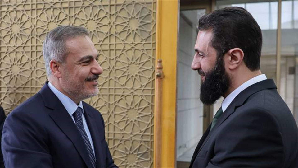 الخارجية السورية: قائد الإدارة السورية ووزير الخارجية يلتقيان رئيس المخابرات التركية