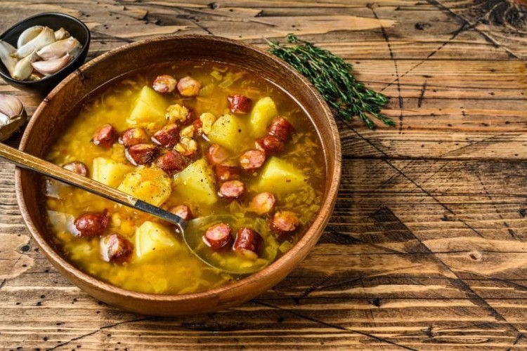 شوربة البطاطا والسجق