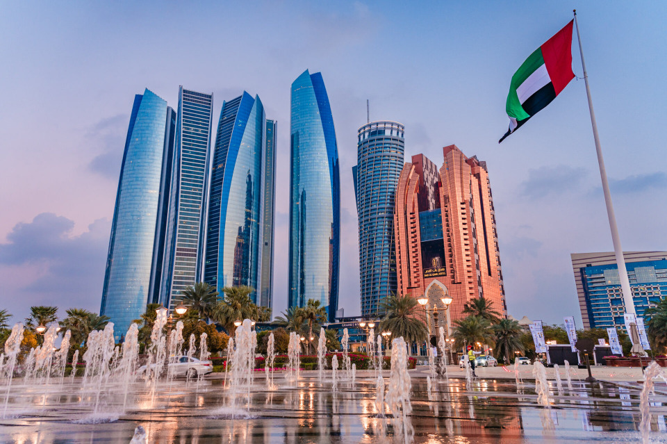 الخارجية الإماراتية تستدعي السفير الإسرائيلي وتبلغه إدانة دولة الإمارات بأشد العبارات الانتهاكات المسيئة والمشينة في القدس المحتلة