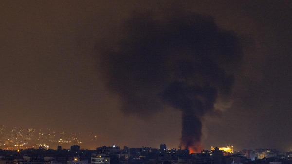 وكالة تسنيم: الدفاعات الجوية تتصدى لأهداف معادية في سماء طهران