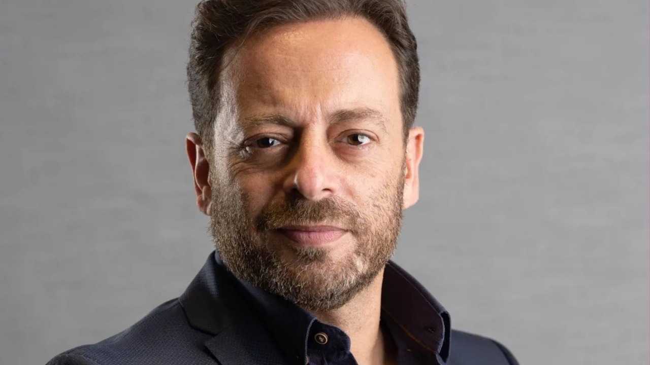 بديع أبو شقرا يوضّح عرض مسرحية فينوس خارج لبنان