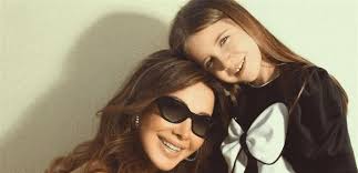 نانسي عجرم بفيديو عفوي مع ابنتها