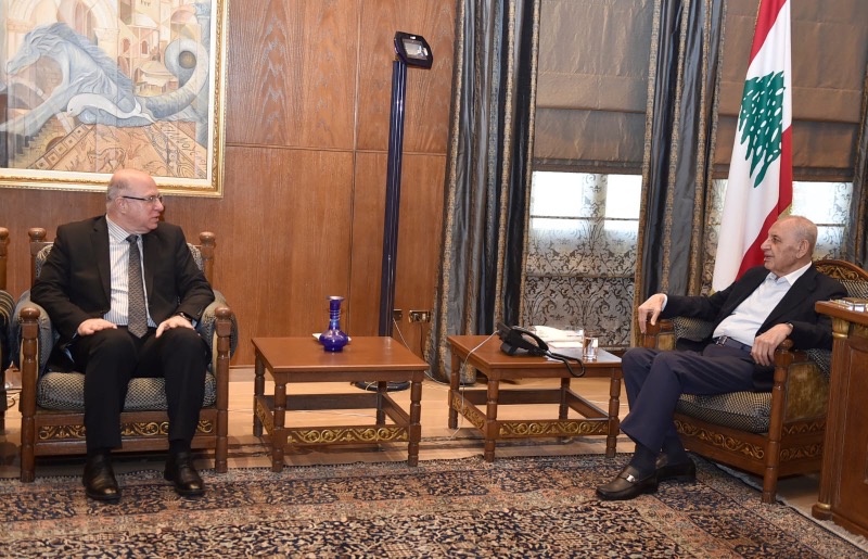 ٣٠٠ الف طن من القمح هبة من العراق… حيدر: غدا سنشارك في جلسة مجلس الوزراء