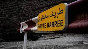 العسكريون المتقاعدون يقطعون الطريق عند جسر الرينغ
