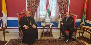 التحديات الوطنية والمعيشية بين المطران ابراهيم وعقيص