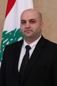 ناصر الدين: نحن إلى جانب الجيش وقائده