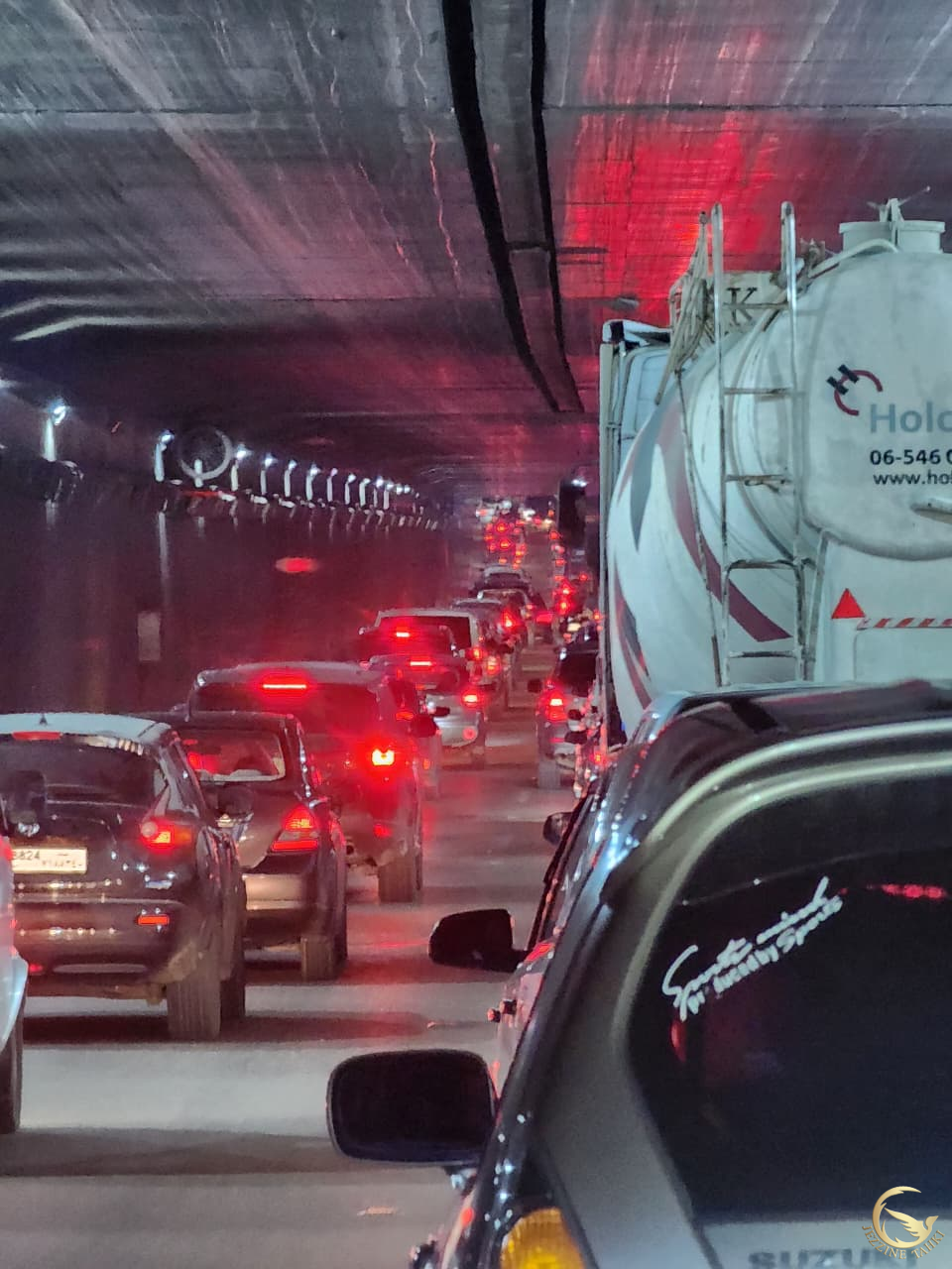 زحمة سير خانقة على طريق المطار بسبب أعمال التزفيت...ما أثار إمتعاض المواطنين