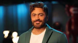 تامر حسني يطمئن جمهوره: لا صحة لشائعة الخطأ الطبي بعد جراحة الكلى ويواصل علاجه في مصر