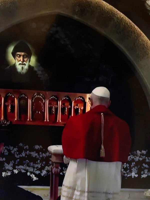 مسعد للبابا لاوون:  في زمن يشتدّ فيه الظلام تحملون إلينا نورًا يعيد الإيمان والطمأنينة