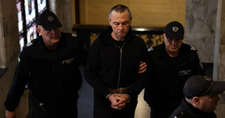 مالك سفينة روسوس الموقوف في بلغاريا رفض الإدلاء بإفادته والبيطار إلى بيروت غدا