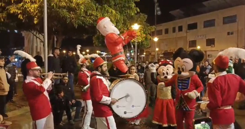 صور اختتمت فعاليات القرية الميلادية