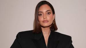 إطلالة #كارن_وازن في حفل #JoyAwards من تصميم #إيلي_صعب