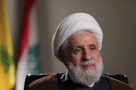 قاسم في كلمة بمهرجان تكريم القادة الشهداء: نزع السلاح ليس أولوية بل خطيئة كبرى فالمعادلات الإقليمية مترابطة لأن العدو مشترك