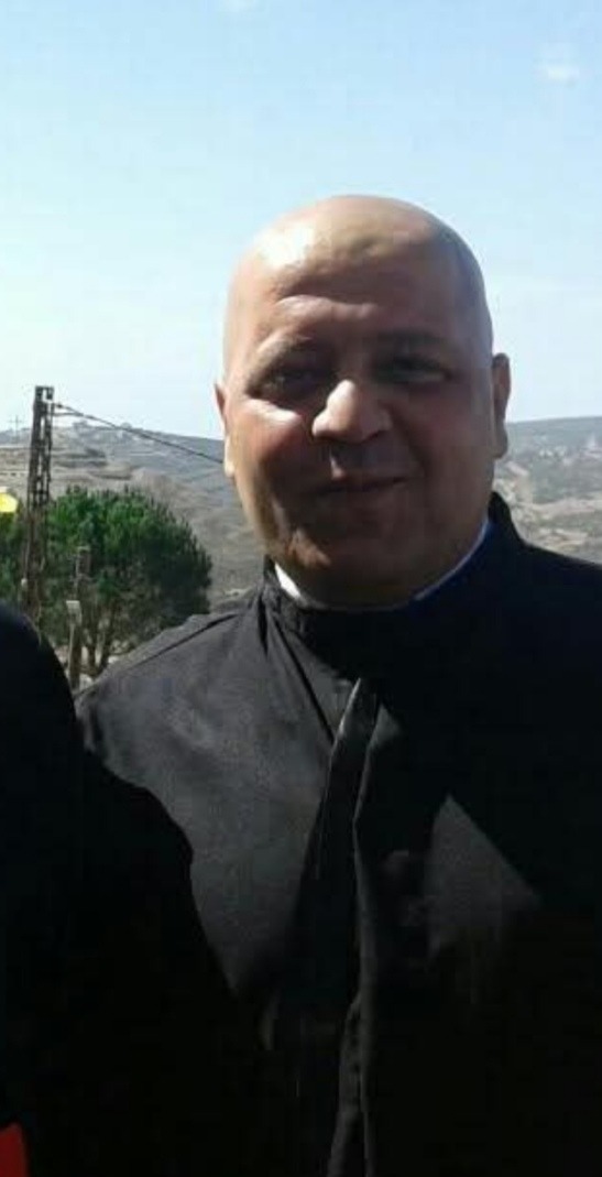 معلومات أولية عن وفاة كاهن بلدة القليعة الاب بيار الراعي بعد إصابته بالمدفعية الاسرائيلية