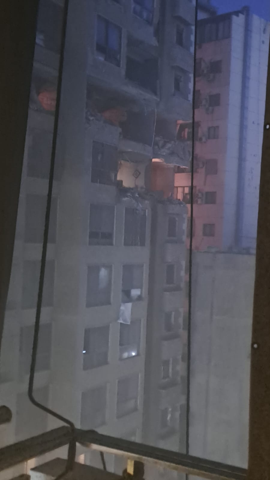 4 جرحى في الغارة على عائشة بكار