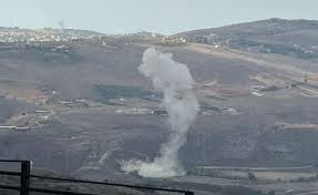 غارة ثانية استهدفت طريق الخردلي في موقع الغارة الأولى