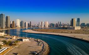 إمارة الفجيرة: فرق الدفاع المدني تتعامل مع الحادث للسيطرة عليه