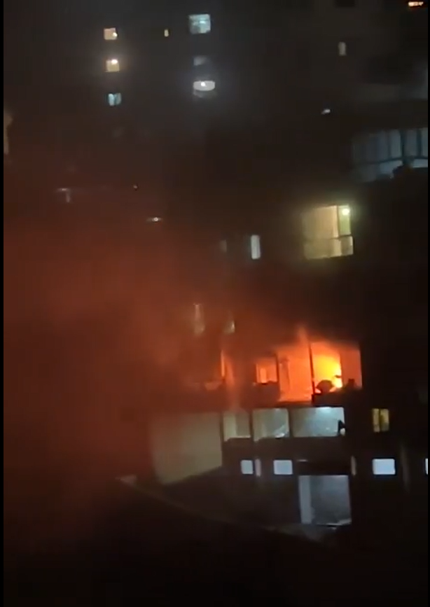 غارة تستهدف شقة سكنية في بشامون