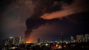 عراقجي: إسرائيل قصفت اثنين من أكبر مصانع الصلب في إيران ومحطة كهرباء ومواقع نووية مدنية وبنى تحتية أخرى