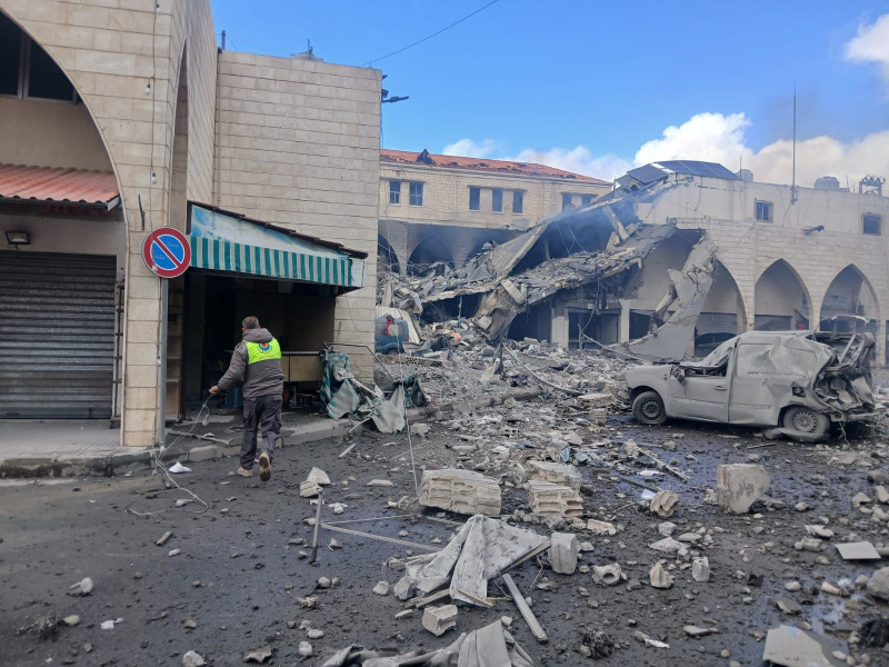 الغارة على أطراف سوق بنت جبيل