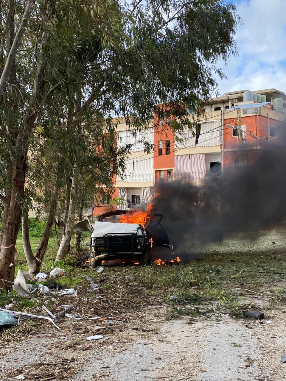 استهداف سيارة بين زبدين وشوكين حي مرج الصفا