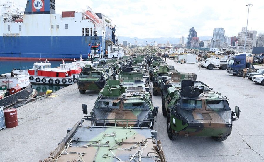 الجيش تسلم 39 ناقلة جند VAB هبة من السلطات الفرنسية وروفو أكد دعم بلادها له بوصفه الضامن لأمن لبنان