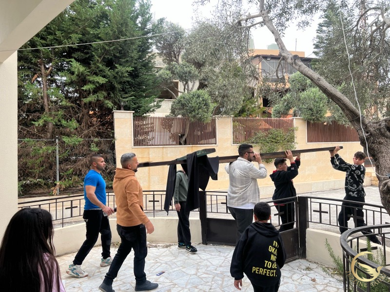 #جزبن تحكي: صنعوا اكبر صليب خشبي ورفعوه أمام كنيسة اب الآباء إبراهيم في جنسنايا رسالة بقاء