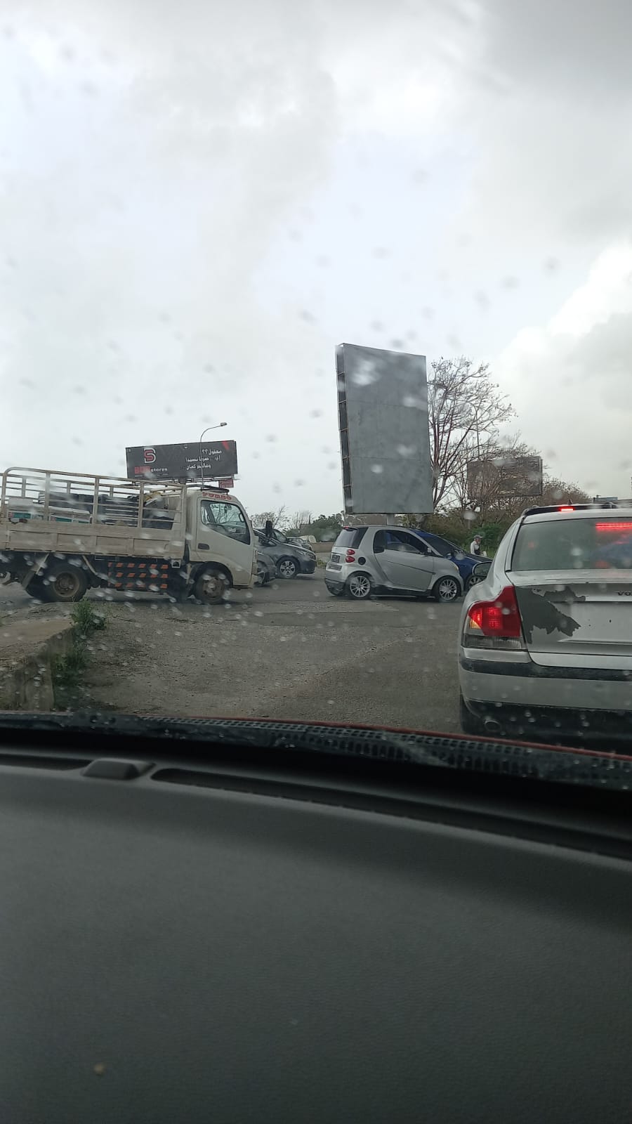 بدأت حركة نزوح من الجنوب باتجاه صيدا فبيروت