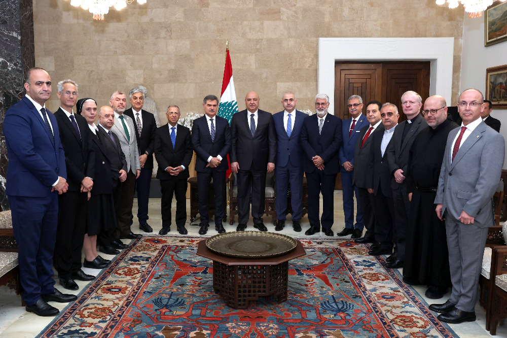 عون: نحن بلد ديمقراطي يحترم حرية الرأي ولكن هناك خطوط حمراء لا يجوز تجاوزها كالسعي الى الفتنة او اسقاط الحكومة في الشارع