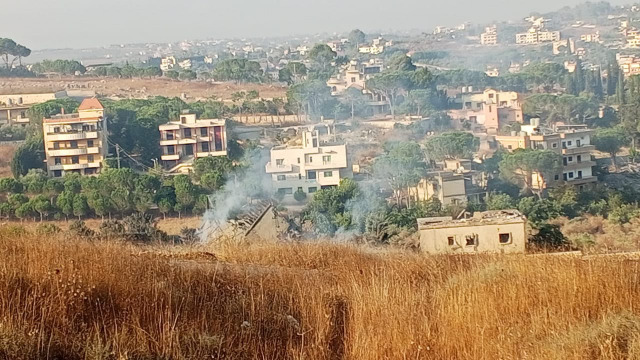 الغارة التي استهدفت منزلا في النبطية الفوقا- حي الدير فجرًا