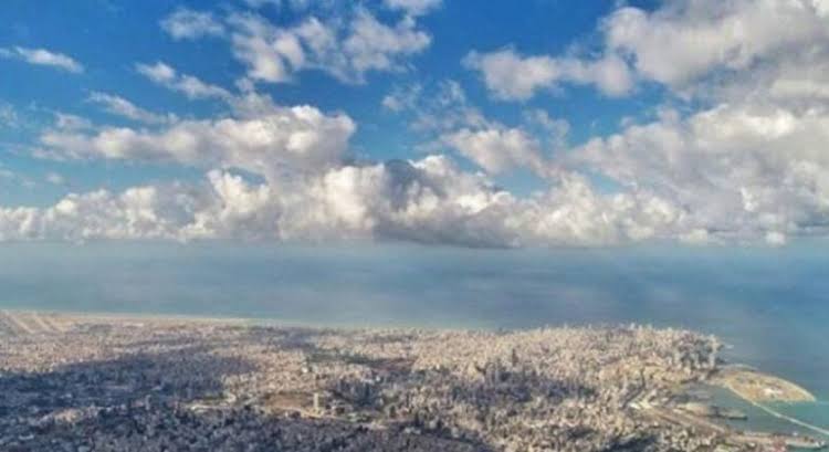 الكتل الحارة تخف تدريجا بدءا من الاحد والطقس غدا قليل الغيوم مع رطوبة مرتفعة ساحلا