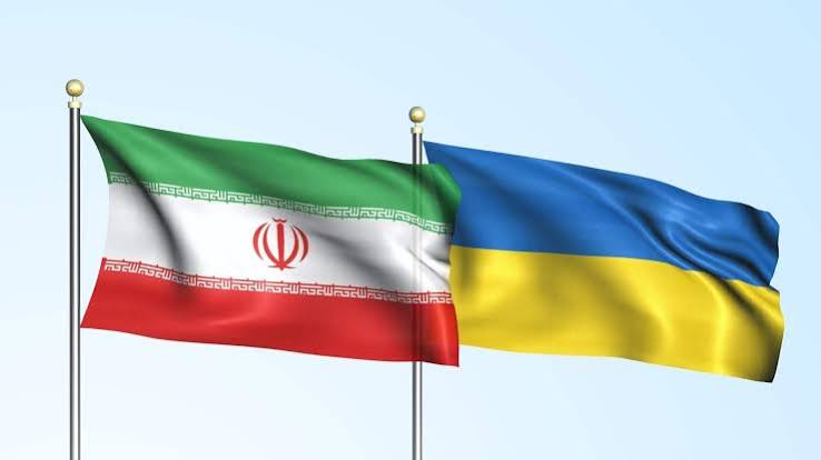وزير الخارجية الأوكراني بحث مع نظيره الإيراني سبل خفض التصعيد
